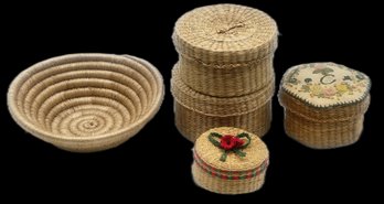 5 Pcs Vintage Woven Grass Baskets, LARGEST 6-7/8' X 2-7/8'h