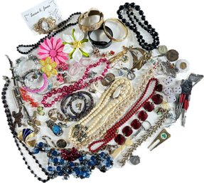 Costume Jewelry Lot - Bright And Bold Pins, Bracelets And General Bling, 1.13 Lbs