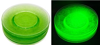 10 Pcs Anchor Hocking Cameo Green Uranium Glass Luncheon Plates, 8.25' Diam.