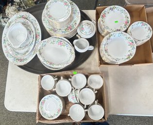 81 Pcs 12-Place Setting Kyoto China, Pattern Flora Made In Japan, A Few Chips Noticed