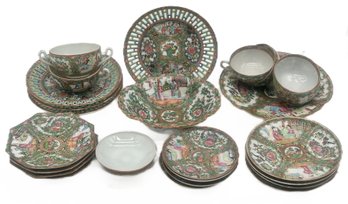 26 Pcs Antique Chinese Famille Rose Porcelain Tableware Including 4-7' Diam Reticulated Plates