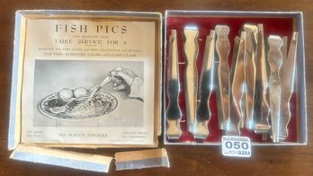 Boxed 9 Pcs Stainless Steel Set Fish Pics