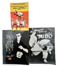 3 Vol. Vintage Martial Arts Paperback Books, Jiu-Jitsu, Judo And Tao Of Jeet Kune Do