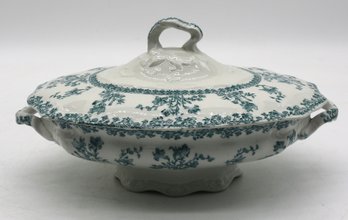 Covered Vegetable Bowl - 11' X 7' X 5.75' - Louise Pattern - New Wharf Pottery - England -semi-porcelain