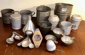 18 Pcs Vintage Tin And Aluminum Kitchen Item, Sifters, Measuring Cups & Spoons & Others