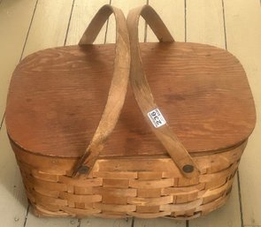 Vintage Hawkeye Double-Handled Woven Picnic Basket, 18.75' X 13' X 9'H (Handles Down) Some See Pics Damage