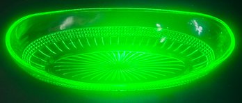 Vintage Oval Green Uranium Depression Glass Bread Basket, 112.5' X 5.5' X 2.5'H