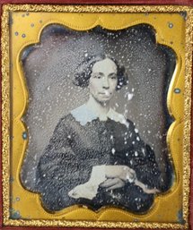 Wood Frame Daguerreotype Case With Sixth Plate Daguerreotype Of Woman - Identified