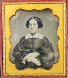 Wood Frame Daguerreotype Case With Sixth Plate Daguerreotype Of Young Lady - Identified