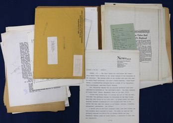 Large Lot Of Frost Family Ephemera Including Genealogy - Articles About Donation Of Frost's Collection Etc