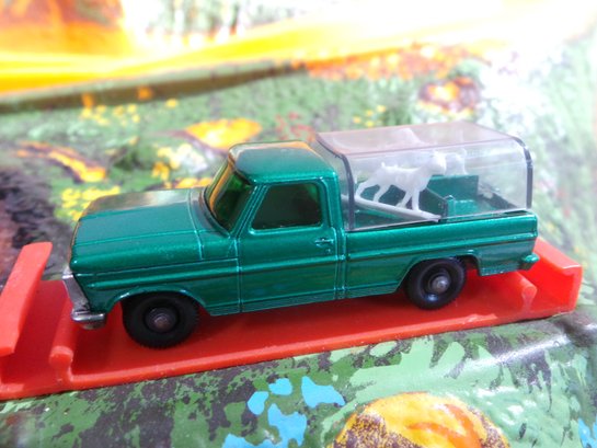 Lesney - 1968 Vintage  # 50 - Kennel Truck - Matchbox Series - Green,  3 Dogs And Cap, Very Minimal Wear