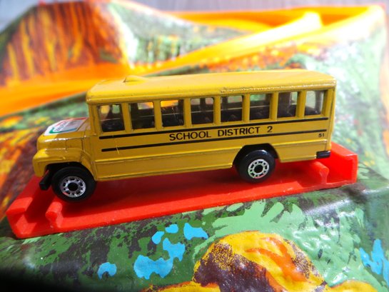 Matchbox 1985 Vintage School Bus -school District 2