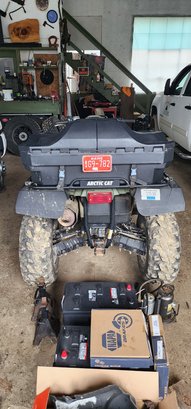 2004 Arctic Cat V650 Twin 4x4 4 Wheeler Has Winch, Rear Seat, Gun Rack On Front Clean Title