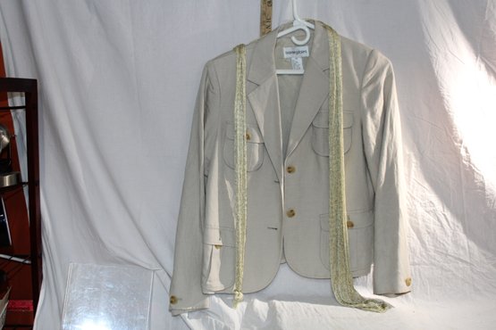 Spring ! Bloomingdale's Woman's Jacket, Size 12P, Well Tailored And Made , Linen And Rayon, Great Condition