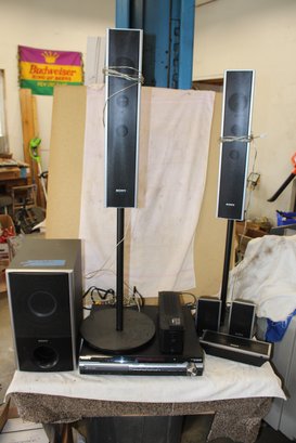 Lot # 95 - Sony Home Stereo System - See Pics