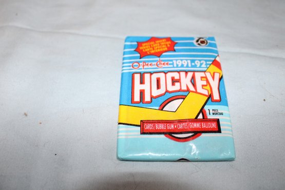 1991-92  O-Pee-Chee *hockey*  1 Special Insert Series Card, 1 Unopened Pack