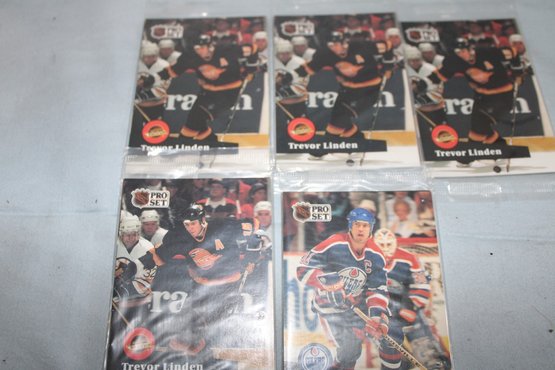 1991  NHL  Pro Set *hockey*  5 Individually Wrapped Unopened Cards, Mark Messier, Trevor Linden