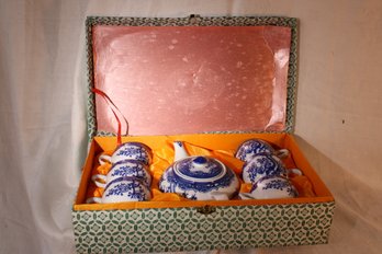 Oriental Styled Teapot Set In Original Vintage Box