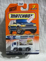 Matchbox 1998 - Mattel Wheels #69  - Air Traffic  -Scissors  Truck In Original Wrapper - Series 2