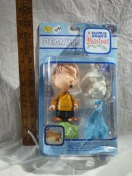 Memory Lane - Peanuts Linus- A Charlie Brown  Christmas Figure  New Snowball Blanket - 2003 - 1 Of 6