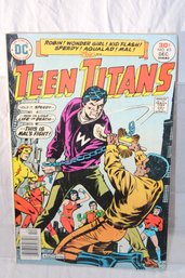 Comics - DC Comics - Teen Titans - 30c- No. 45 -