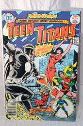 Comics - DC Comics - Teen Titans - 30c - No.44 - The Diabolical Doctor Light