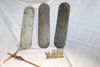 Lot Of Brass Items- Attractive Protective Door Plates, Duck/swan Key Ring Catch And Christ On Cross