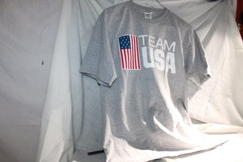 'Team USA '  Size M - Gray TeeShirt Short Sleeve  Fruit Of The Loom