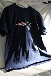 New England Patriots Navy  Short Sleeved Tee Shirt - Sized M By GilBan Ultra Cotton  # 83 Welker