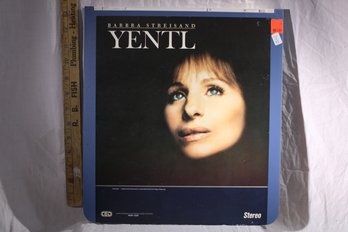 VideoDisc - Yentl - 2 Discs- Barbara Streisand