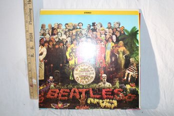 Vinyl - Beatles- Sargent Pepper's Lonely Hearts Club Band - Record - Excellent  Cover- Excellent