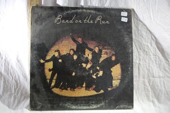 Vinyl -band On The Run - Record Great, Cover Good