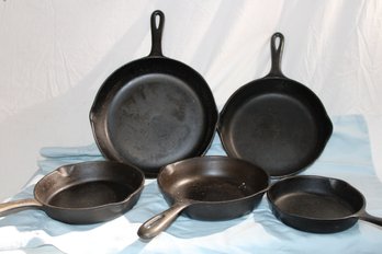 5 Cast Iron Frying Pans  6 ', 7', 7'deeper, 8' & 10.5 ' (8GA), 1 Is Authentic Kitchen, Unreadable On Another