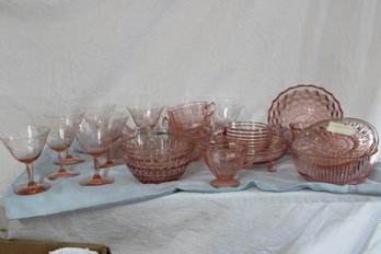 36 Pieces Of Depression Glass, Cups, Dessert Dishes, Sm.pitchers, Bowls, Plates, No Shipping