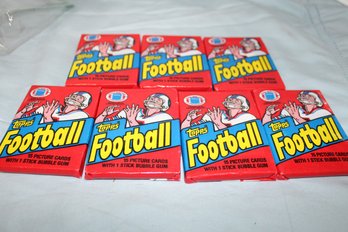 1982 Topps Football Cards - 7 Unopened Packs -15 Cards Each