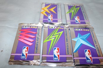 1991-92    NBA- 5 Unopened Skybox Basketball  Foil Packs (#2) Yellow
