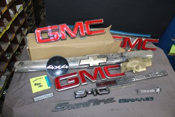 Lot94 NOS Lot  - Factory Emblems GMC CHEVY S10 Sunfire See Pics