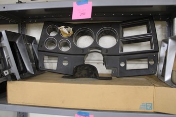 Lot231 - GM Dash Instrument Panels Misc Model Years 80's? See Pics