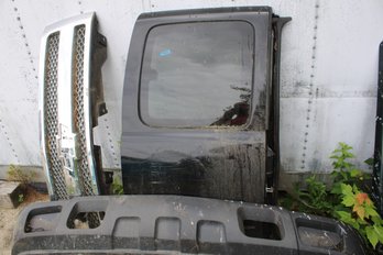 Lot451 - Chevrolet  Passenger Side Extra Cab Door  Grill And Air Deflecter Pine Pitch - Cleanable See Pics