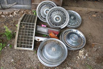 Lot469 - Misc Cadillac Hubcaps, Lights, Ford Grill And Misc Other Parts See Pics