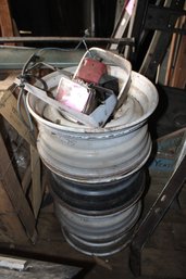 Lot472 - 4x - 8 Lug Steel Rims And Misc Parts