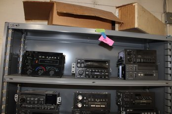 Lot481 - 10 Radios Misc Parts Misc Years Models See Pics
