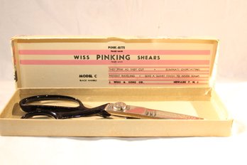 Vintage-WISS-pinking Shears-Model C-original Box-Pink Rite