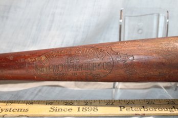 Louisville Slugger  #125 , Hillerich & Bradsby Co. Trade Mark Registered,  Made In USA, Chipped