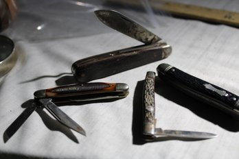 4 Vintage Pocket Knives, An 'Old Timer'  Etc, See Pics