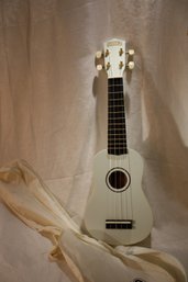 Nice Hawaiian Mahalo Ukulele