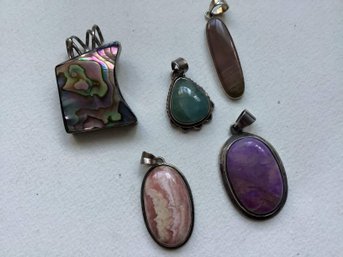 LOT OF 5 NATURAL STONES IN STERLING SILVER PENDANTS