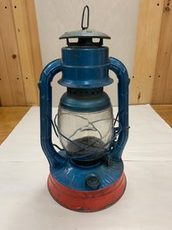 VINTAGE DIETZ #2 D-LITE KEROSENE LANTERN