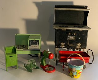 Childs Tin & Metal Lot