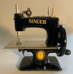 Vintage Childs Singer Sewing Machine